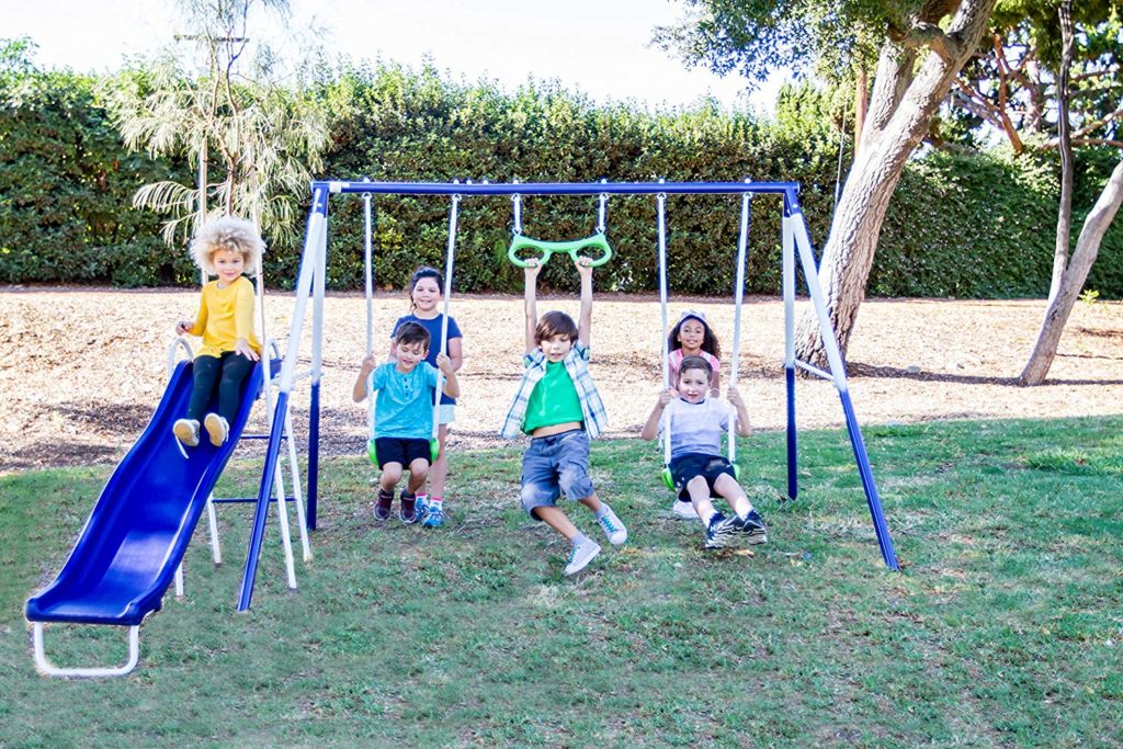 *HOLIDAY DIGEST PICK: BEST IN OUTDOOR SETS* Sportspower Swing Set: Good fun for all ages